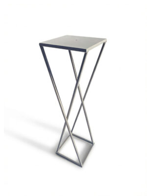 Stojak pod kompozycje – kwadrat pleciony